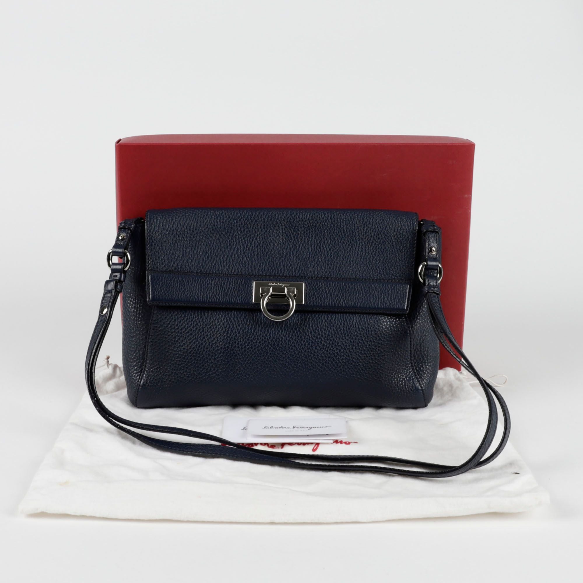 Salvatore Ferragamo Shoulder Crossbody Bag 21 D647