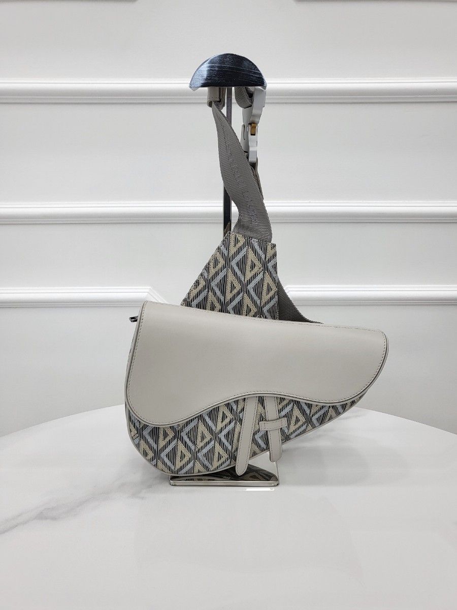 Dior Diamond Saddle Bag 1ADPO093CDP