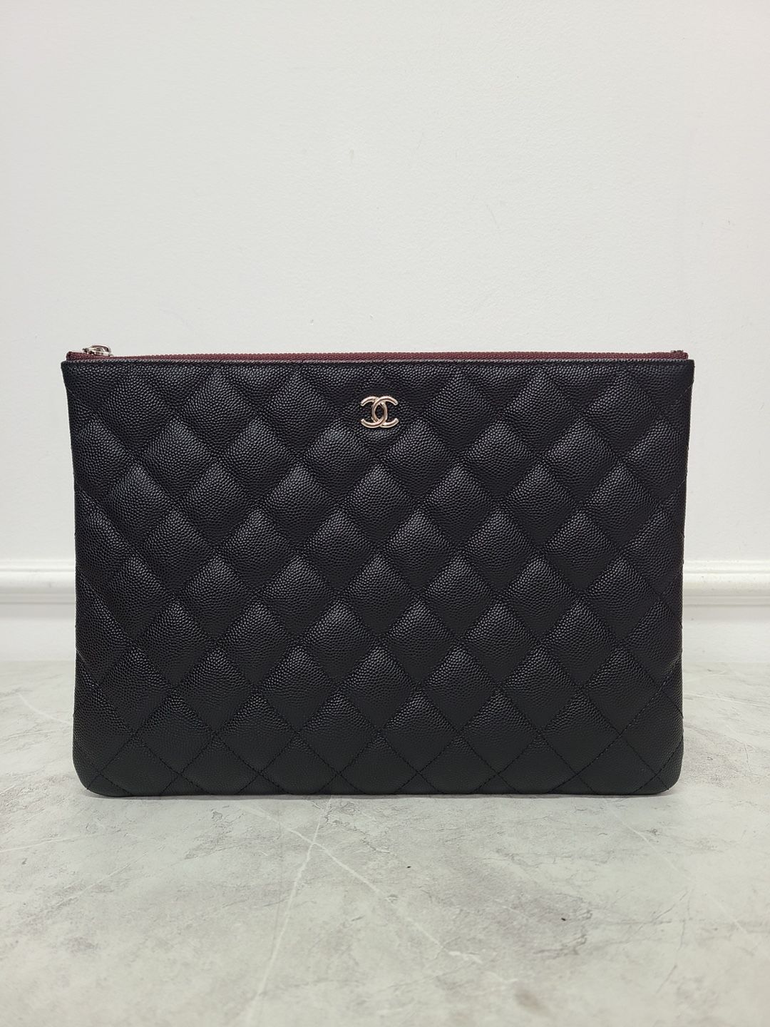 CHANEL Black Caviar CC Logo Embellished Neodium Clutch Bag 31