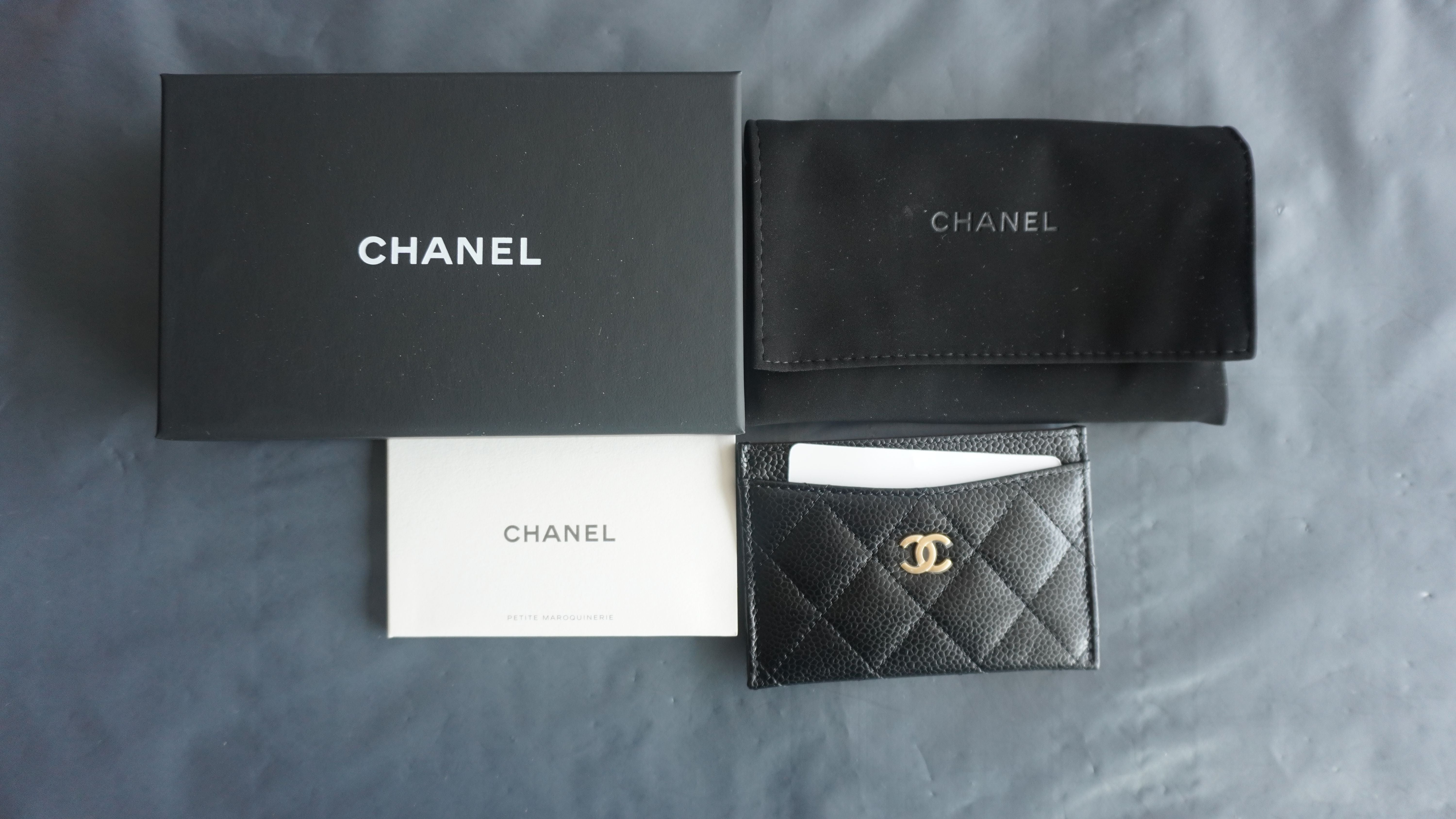 CHANEL Classic Card Holder AP0213