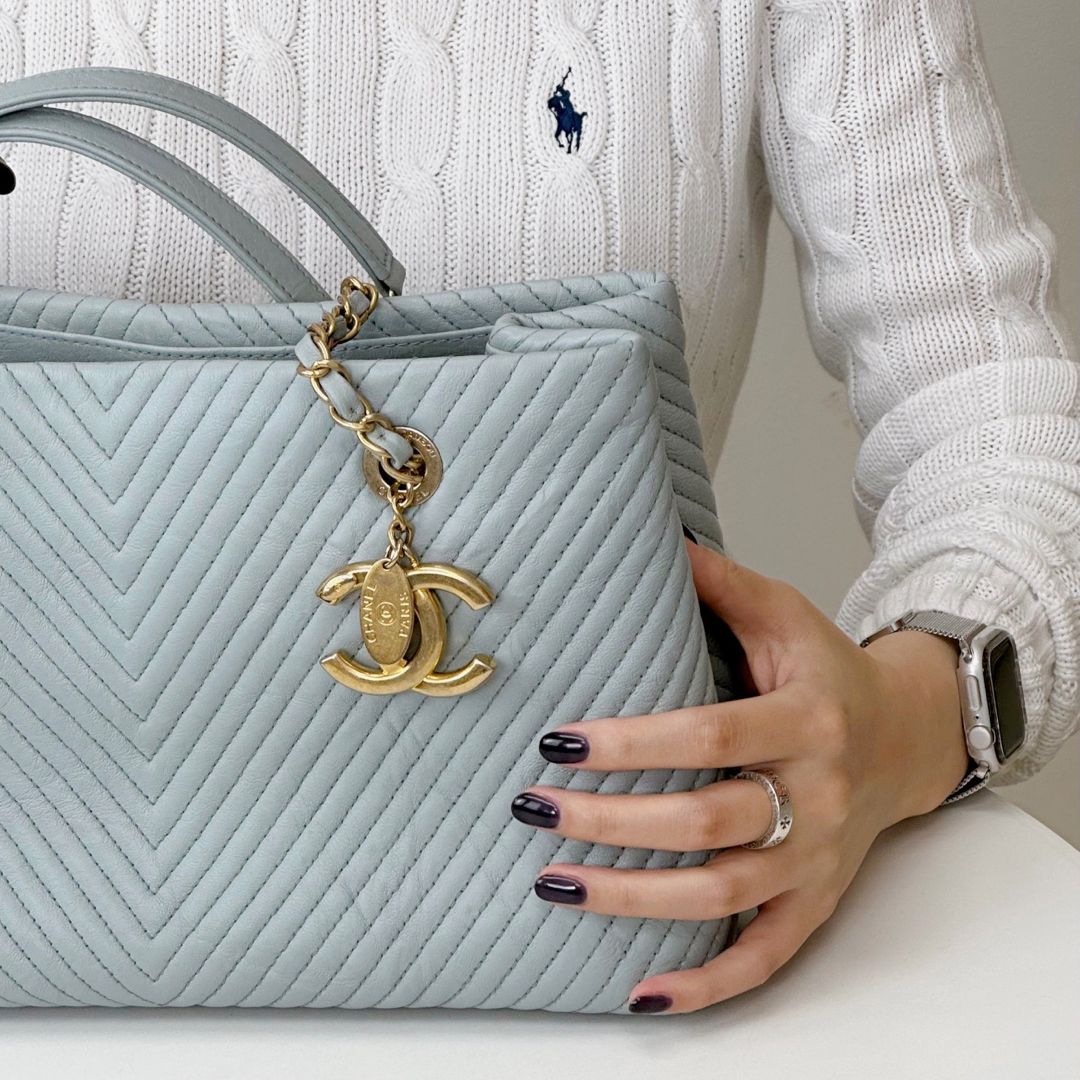 CHANEL Mint Chevron Gold Shoulder Bag 3VCHB22173