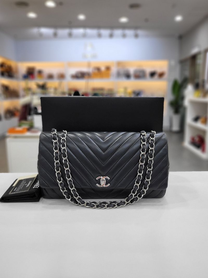 CHANEL Chevron Quilted Embossed Lambskin Flap Bag Gray 17 Series SKU