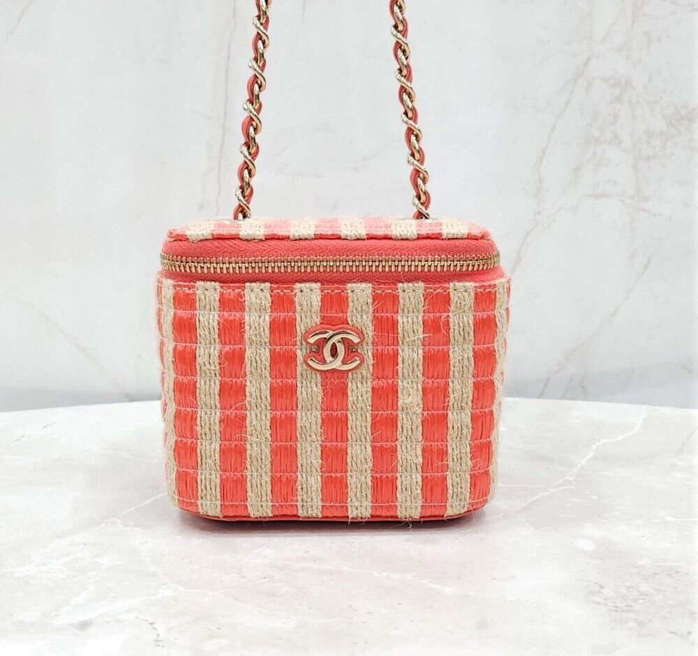 CHANEL CC Logo Small Vanity Raffia Chain Bag SKU12345