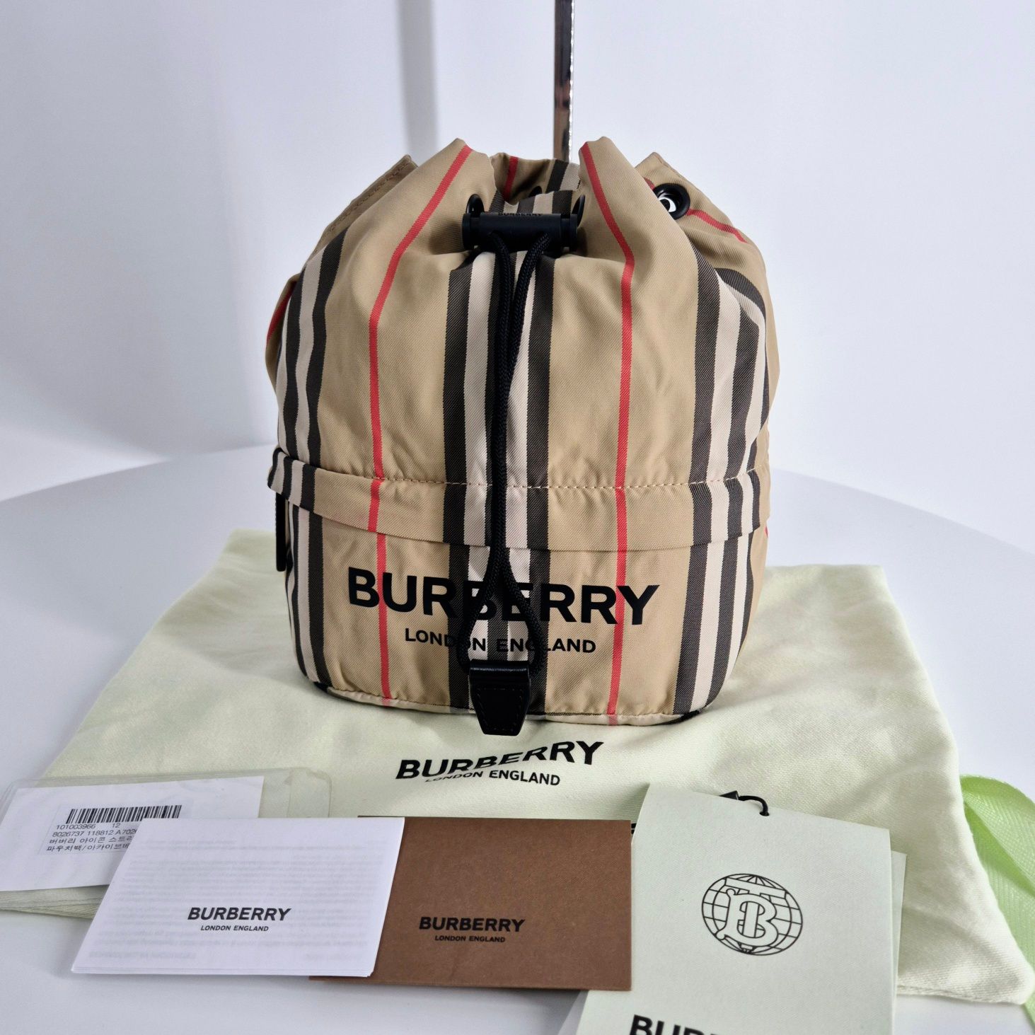 Burberry Bucket Bag Pouch (8026737)