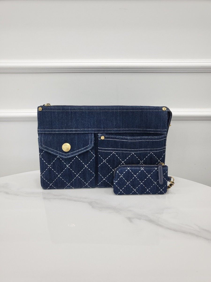 CHANEL Denim Clutch AP1016 29th Series SKU: AP1016 29