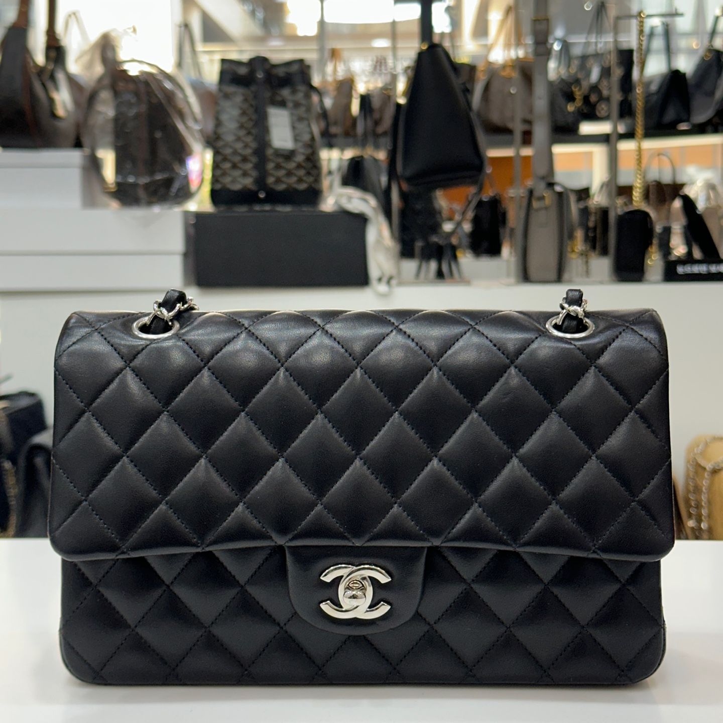 CHANEL Classic Flap Bag Medium Black Lambskin A01112 SKU12345