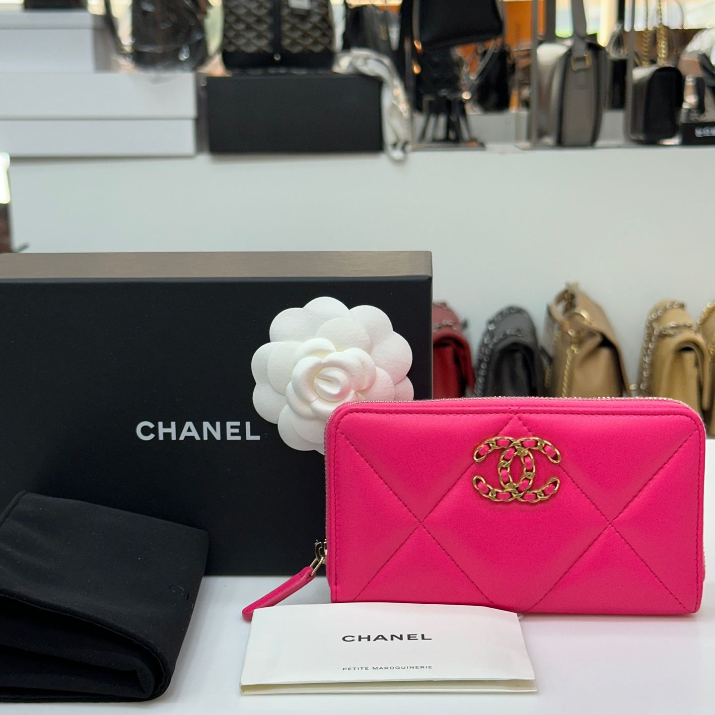 CHANEL Lambskin Zipper Wallet Pink AP0948