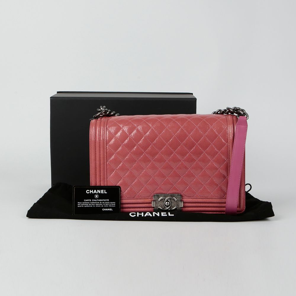 CHANEL Large Shoulder Crossbody Bag A92193