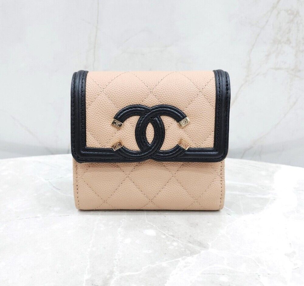 CHANEL Cosmetic Flap Caviar Small Wallet CC Logo SKU123