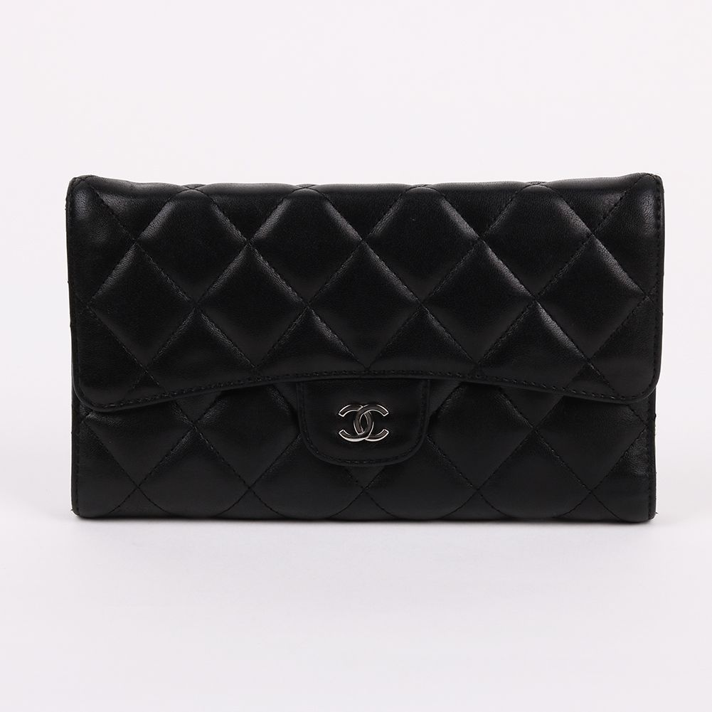 CHANEL Classic Lambskin Silver Flap Wallet SKU123456
