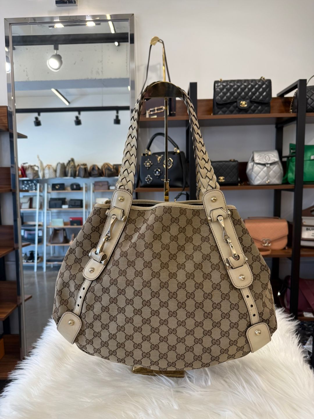 Gucci Ivory Jacquard Shoulder Bag (137621)