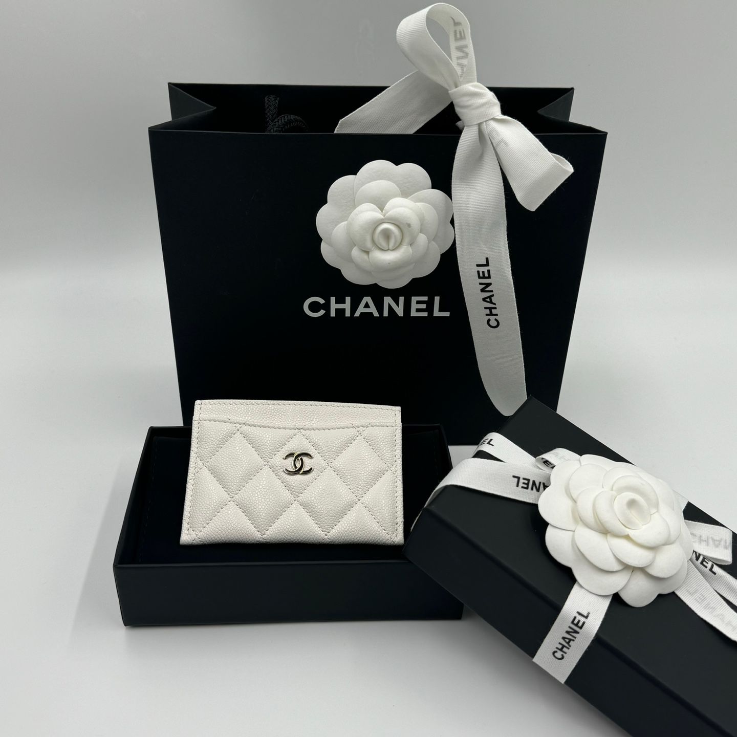 CHANEL Classic Card Holder Wallet Caviar White AP0213