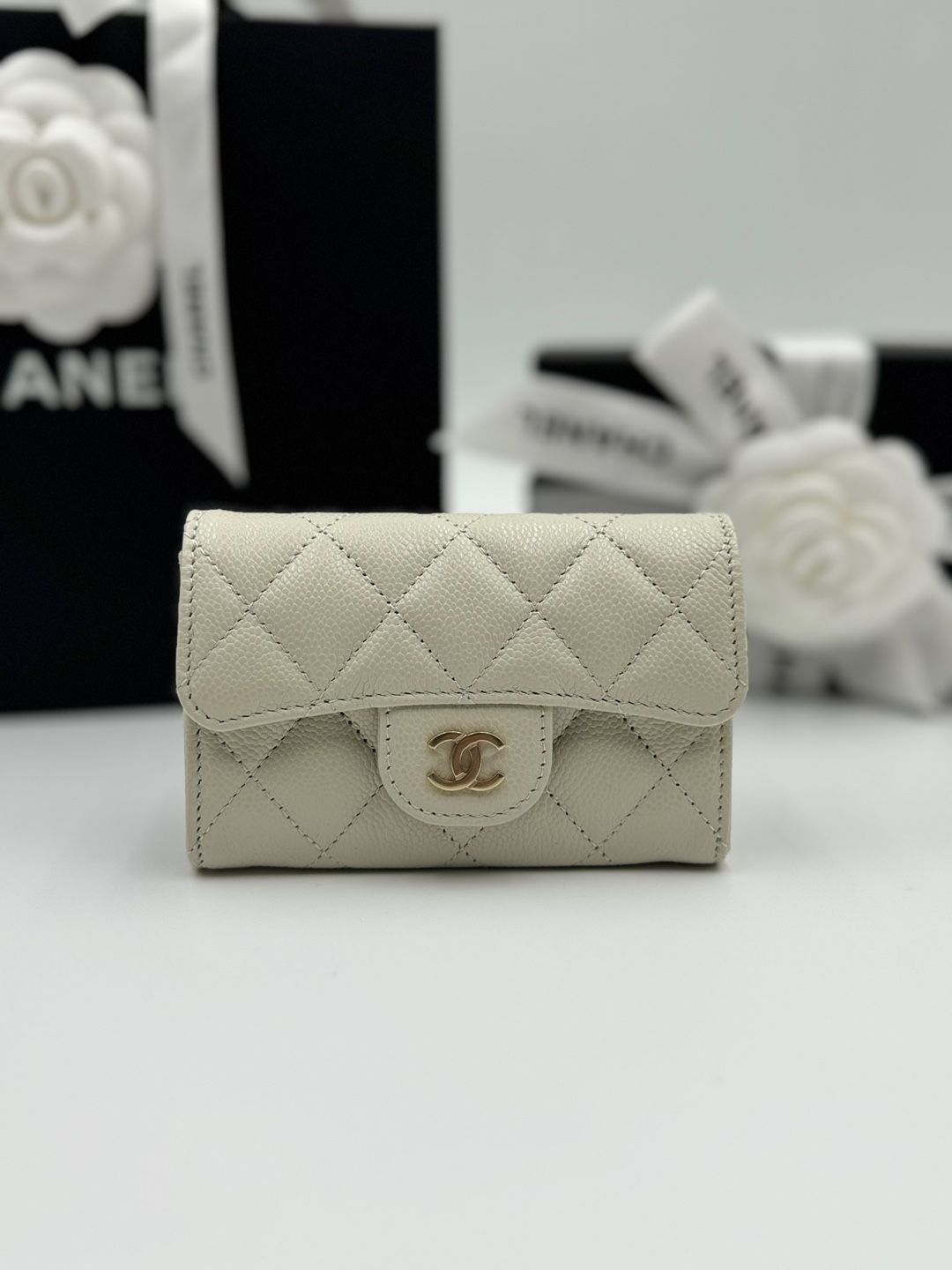 CHANEL Classic Caviar Snap Card Wallet Light Gray Champagne Gold AP0214 B10583