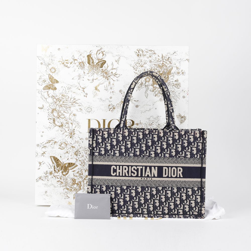 Dior Medium Tote Bag M1296ZRIW
