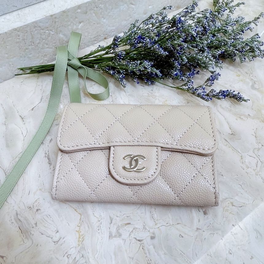 CHANEL Classic Beige Card Wallet with Snap Button AP0214
