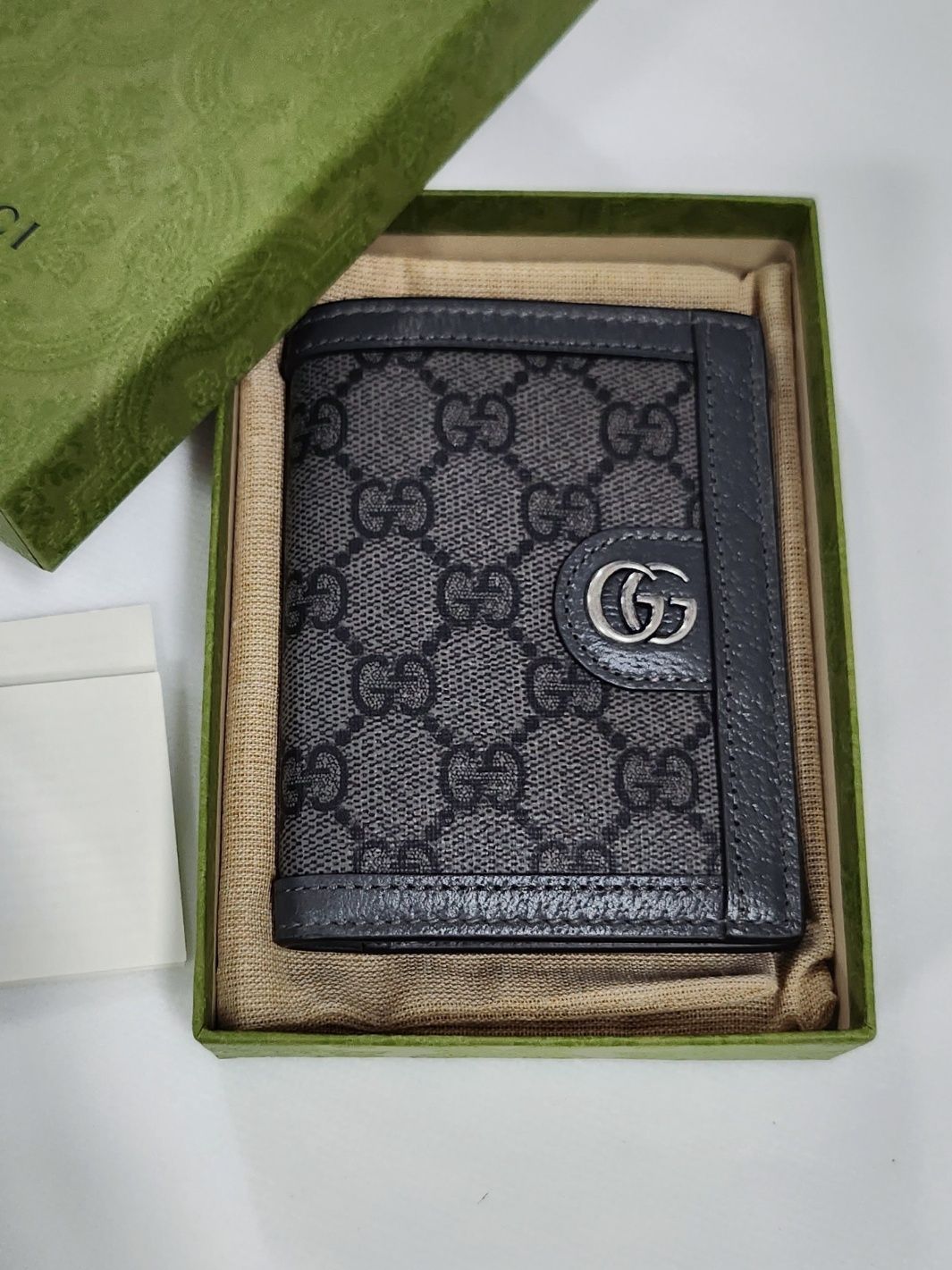 Gucci Gray Supreme Card Case Wallet 760215