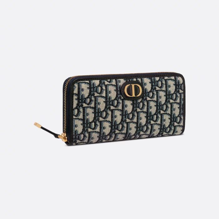 Dior Women's 30 Montaigne Voyageur Wallet S2094UTZQ M928