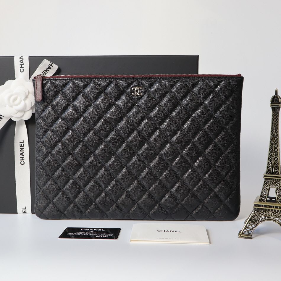CHANEL Classic Back Pocket Clutch Black Caviar Large A82552