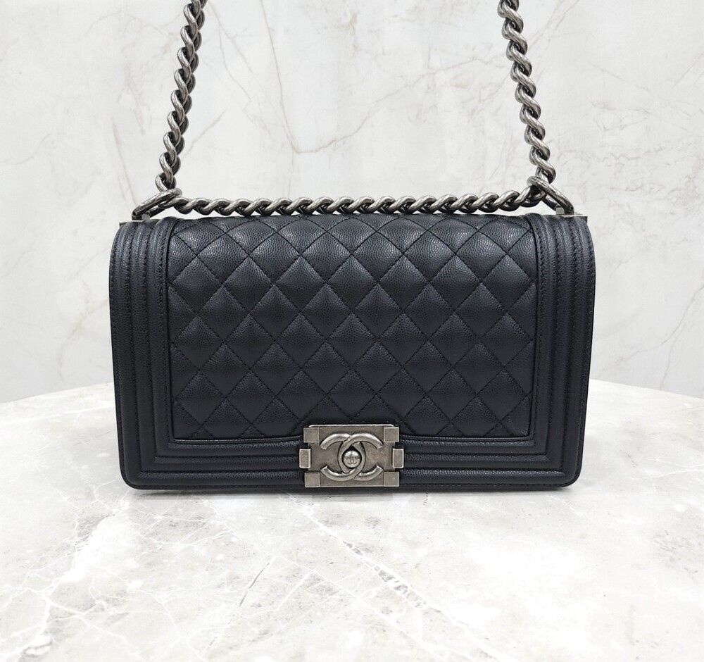 CHANEL Medium Flap Bag Caviar 31 Series