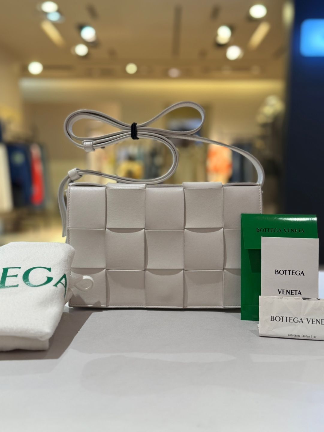 Bottega Veneta White Crossbody Cassette Bag 578004
