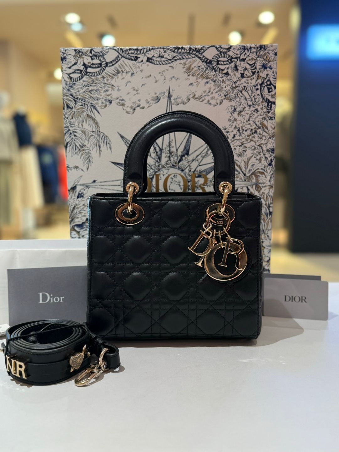 Dior Small Tote Bag M0538ONGE