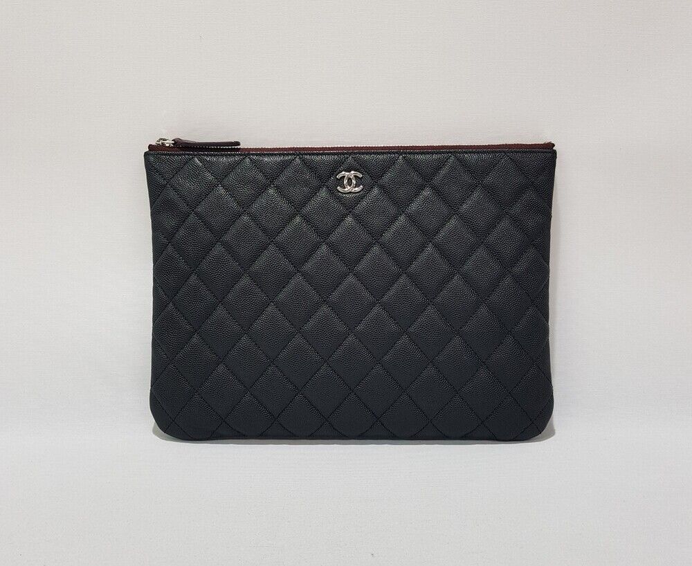 CHANEL Classic Clutch Caviar Ijange Neodium - SKU 12345