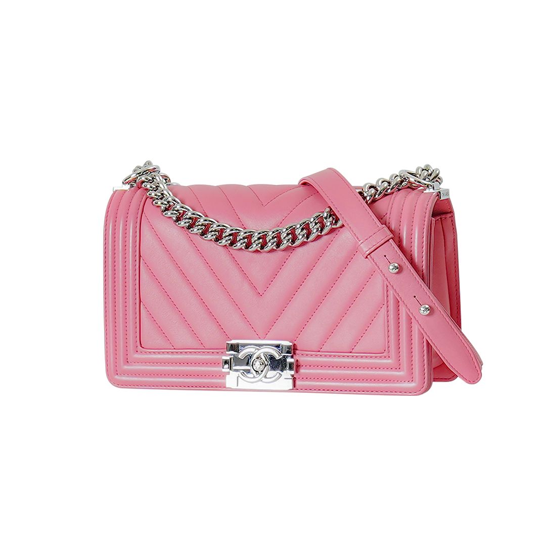 CHANEL Chevron Lambskin Medium Flap Bag A67086
