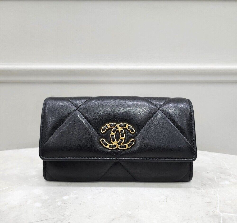 CHANEL CC Logo 19 Long Wallet Lambskin Black Gold SKU123