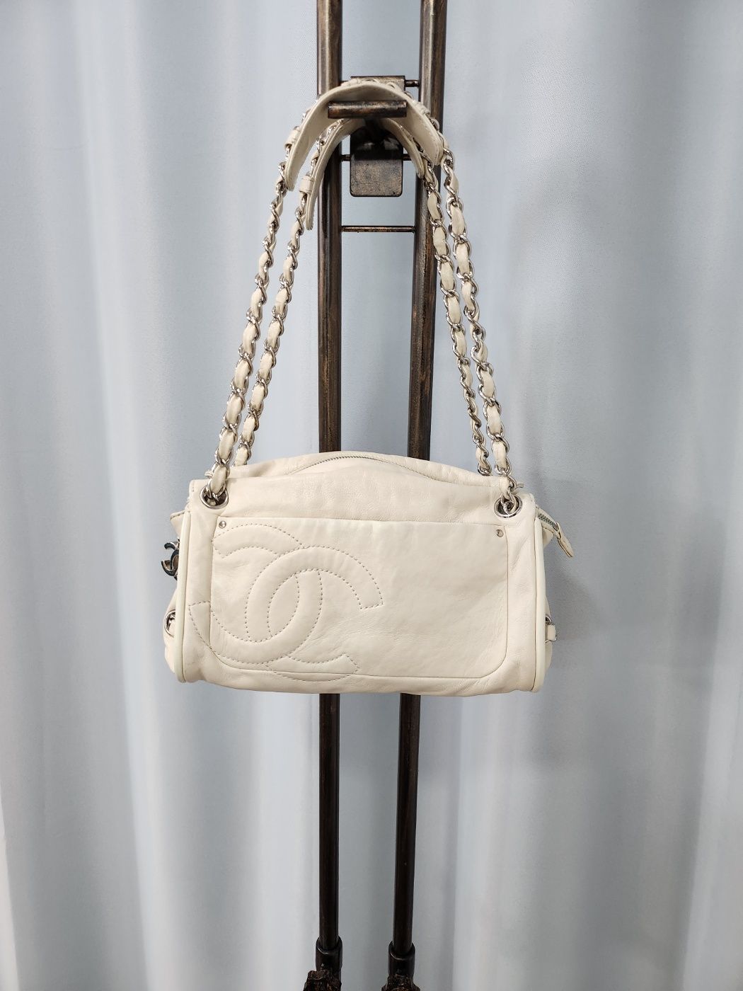 CHANEL Beige Hand Shoulder Bag with Genuine CC Logo 11th
