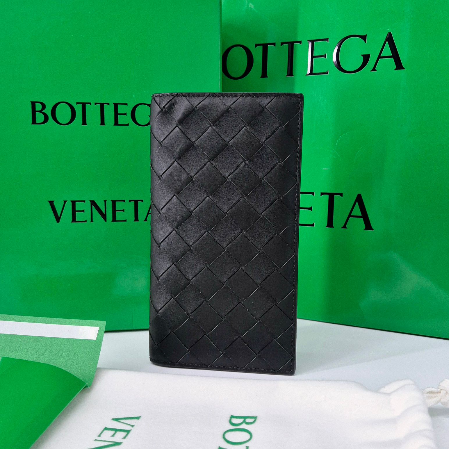 Bottega Veneta Men's Long Wallet in Dark Green (676592)