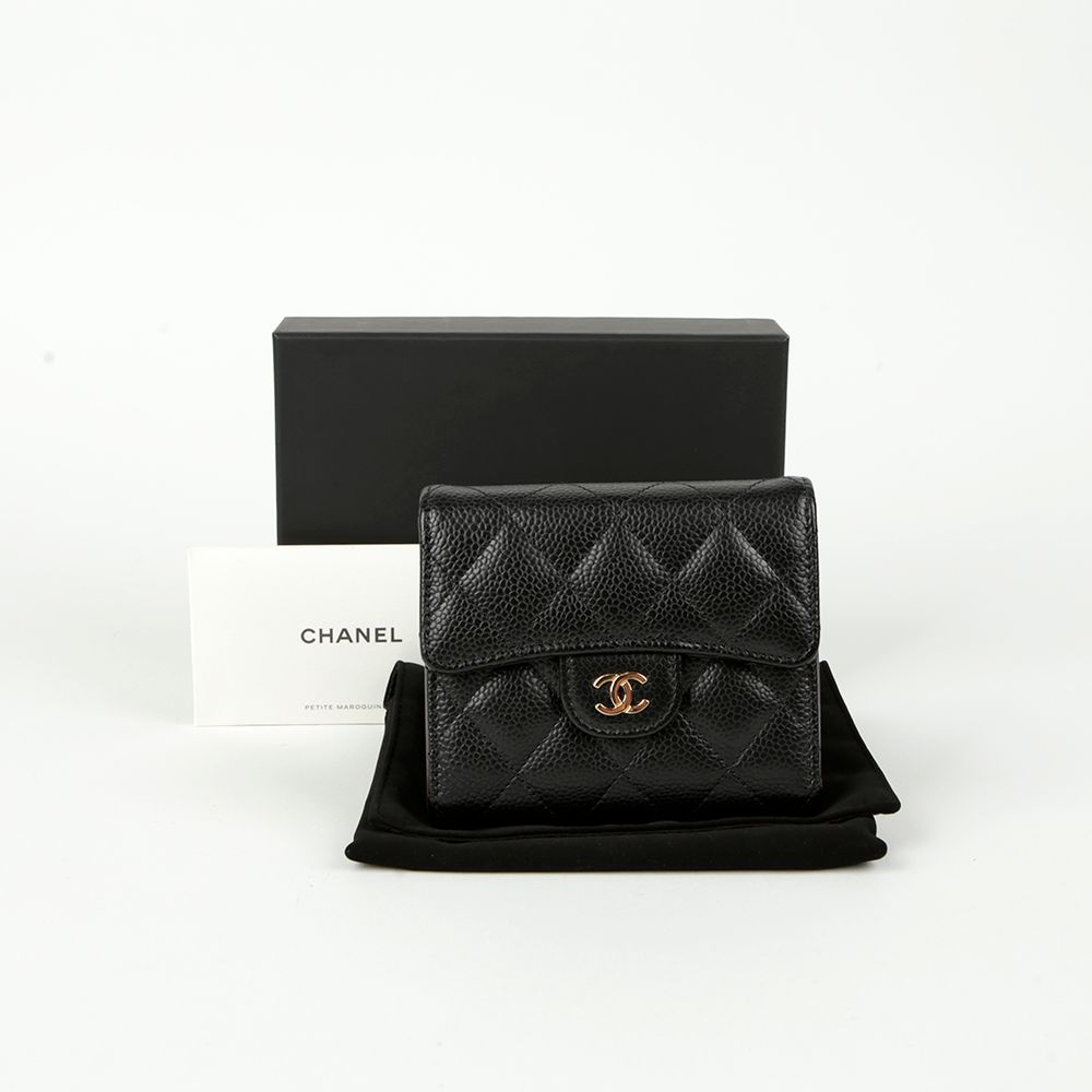 CHANEL Classic Small Caviar Wallet AP0231