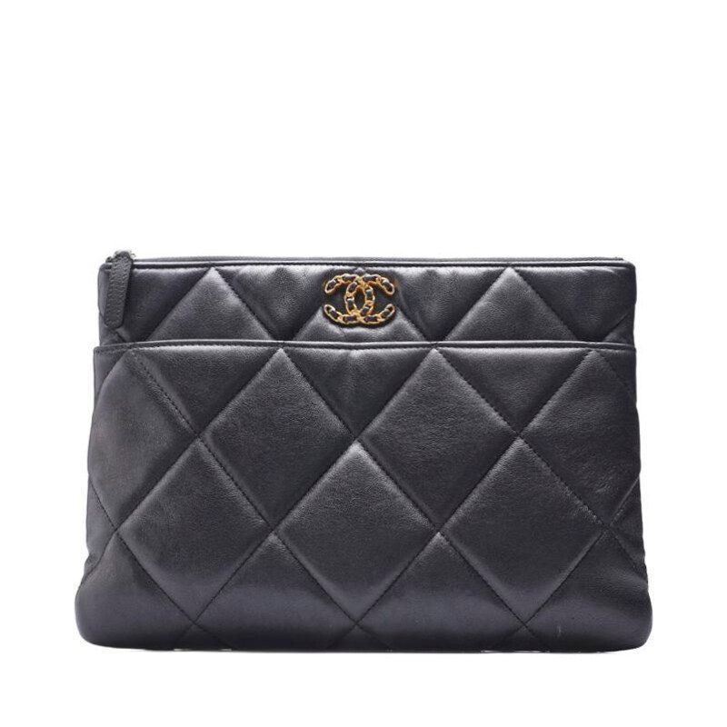 CHANEL Black 19 Neodium Clutch SKU123