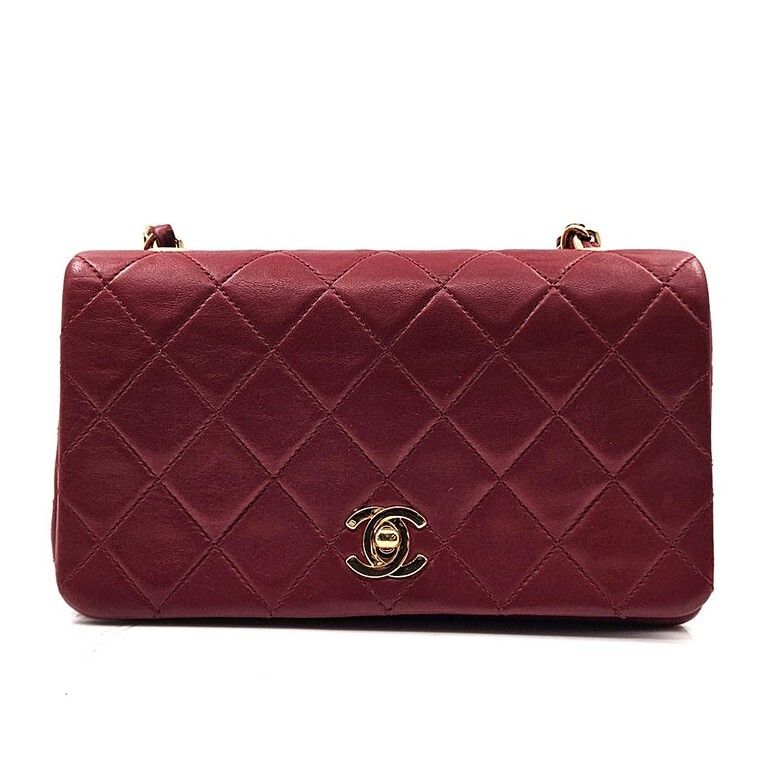 CHANEL Lambskin Chain Shoulder Bag 100324063
