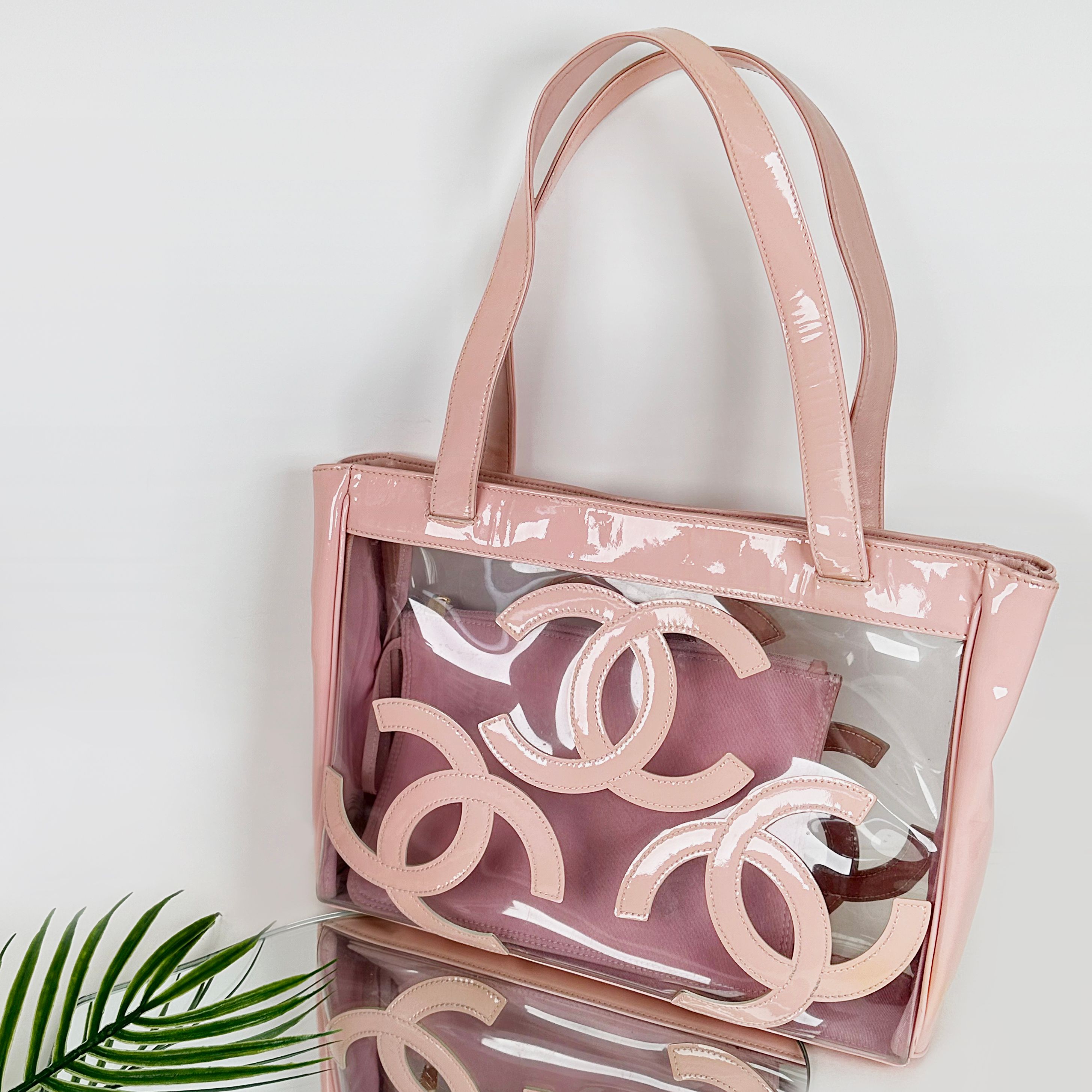 CHANEL Enamel Peach Beach Shoulder Bag 9VCHB21590