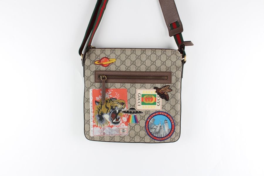 Gucci Supreme Messenger Bag in GG Fabric Beige SKU-123456