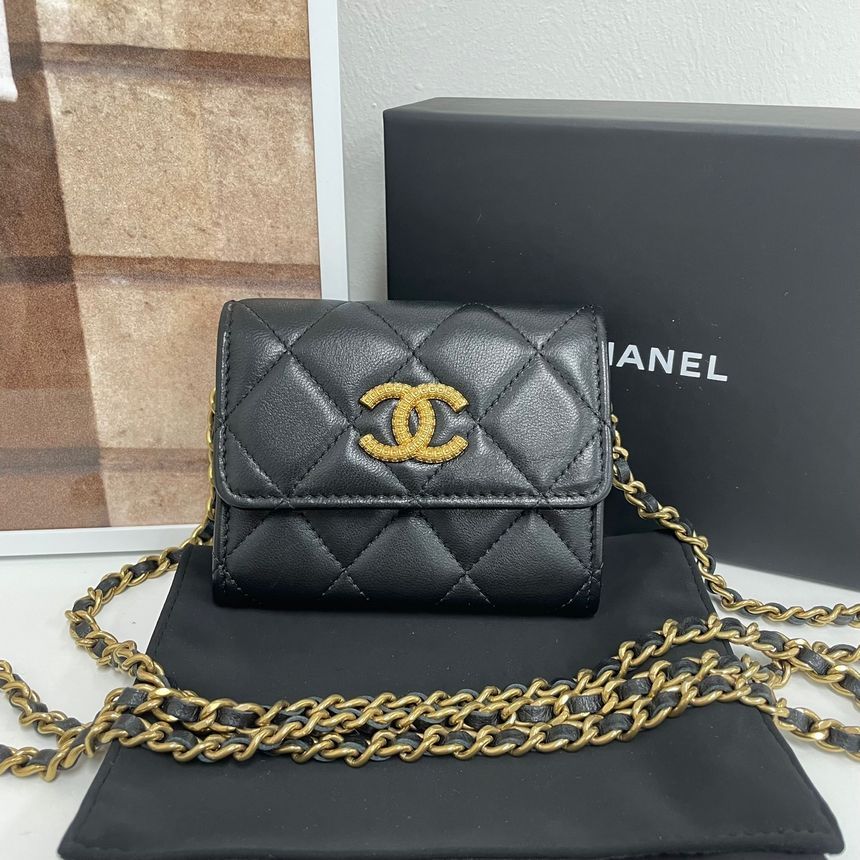 CHANEL Mini Crossbody Bag with Gold Chain AP3412