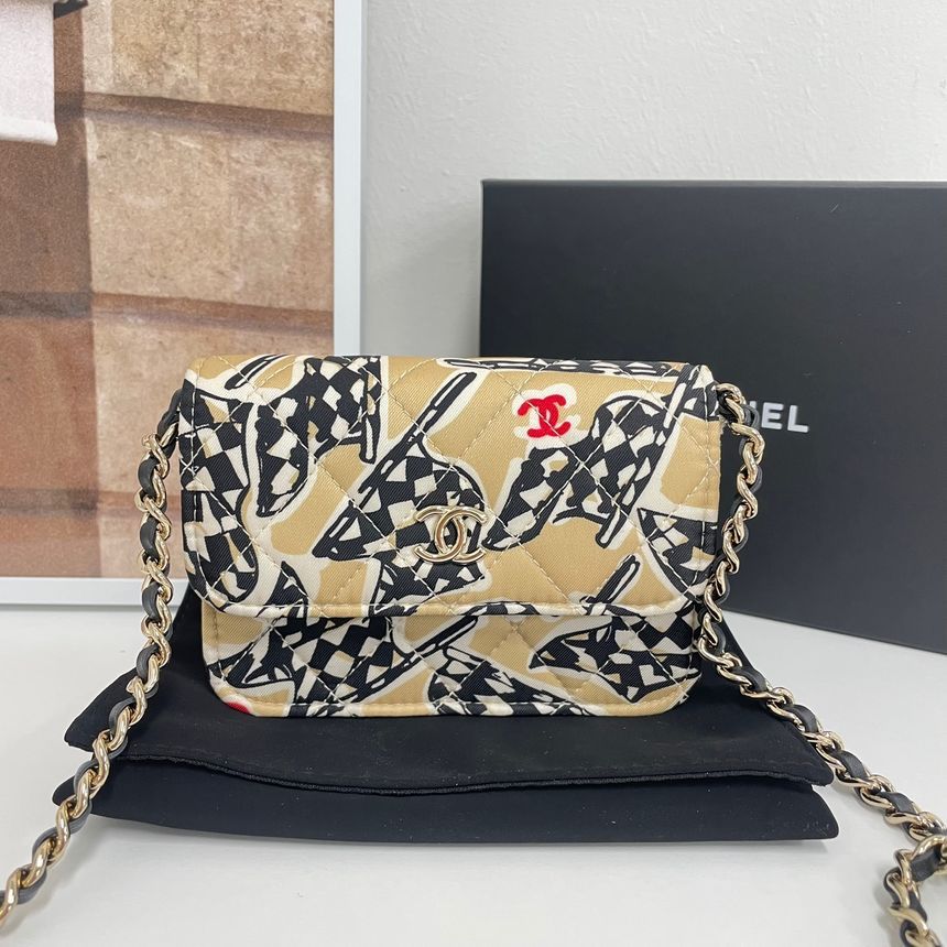 CHANEL Mini Flap Chain Shoulder Crossbody Bag - Novelty 00046