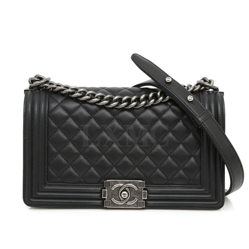 CHANEL Black Quilted Chain Bag A67086