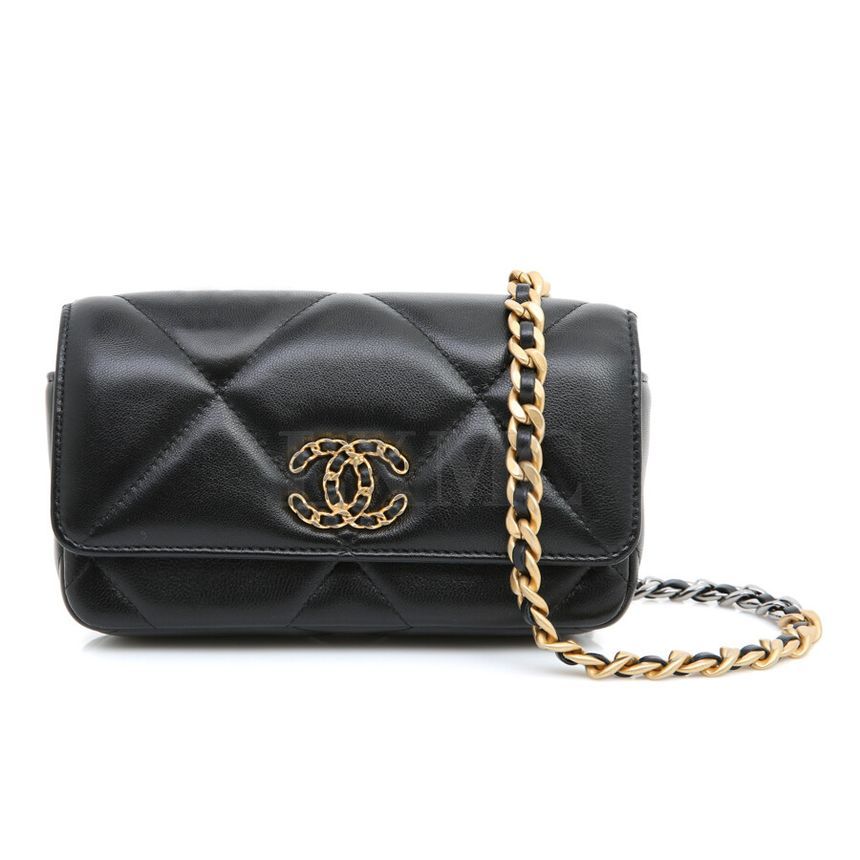 CHANEL Chain Cross Black Waistbag AP3774