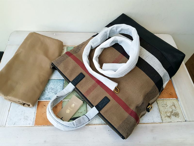 Burberry Folding Shoulder Tote Bag Unisex 40202341