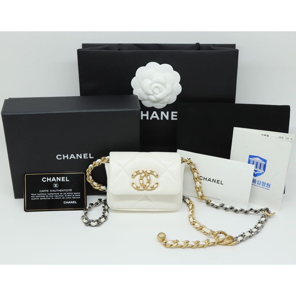 CHANEL Clean Mini Belt Bag Shoulder Bag Card Wallet AP2451 [Overall Score: 98 out of 100]