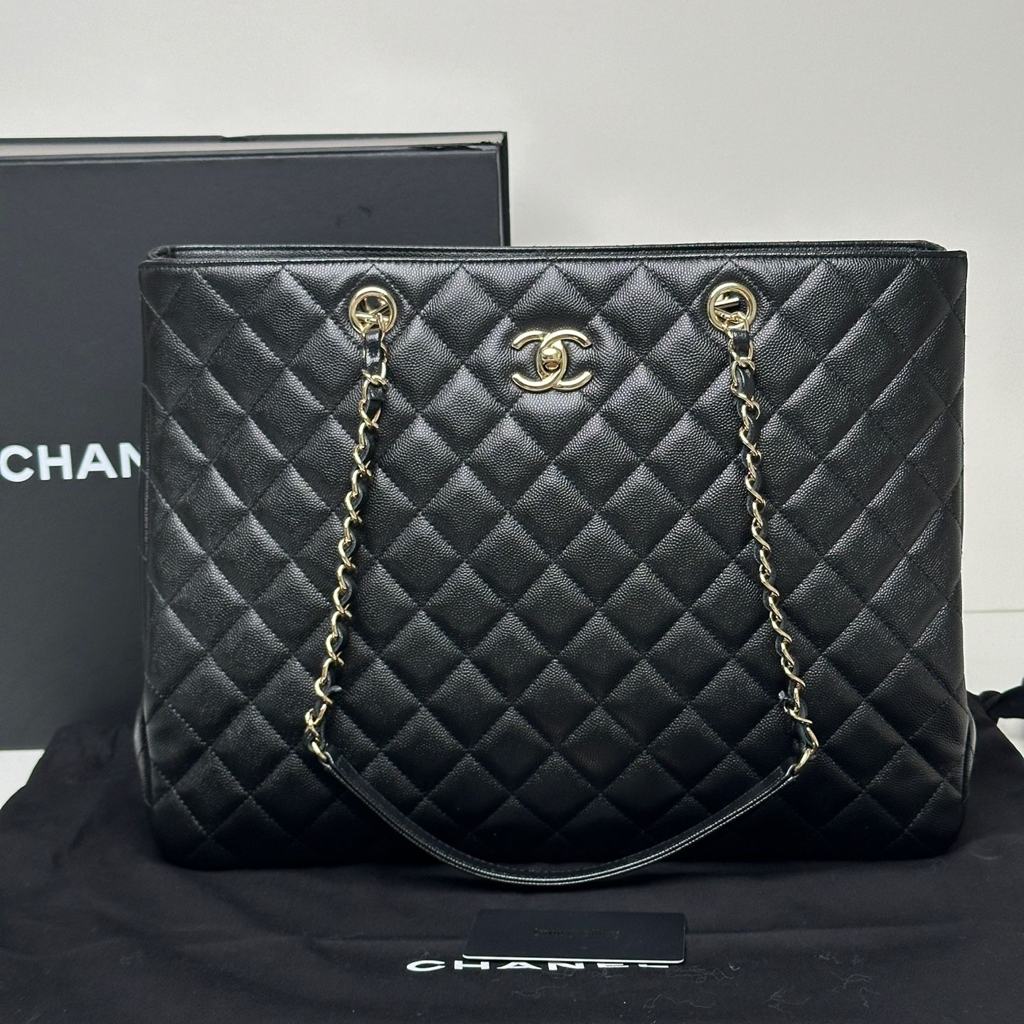 CHANEL Timeless CC Large Black Caviar A91046 Embedded Chip Version SKU A91046