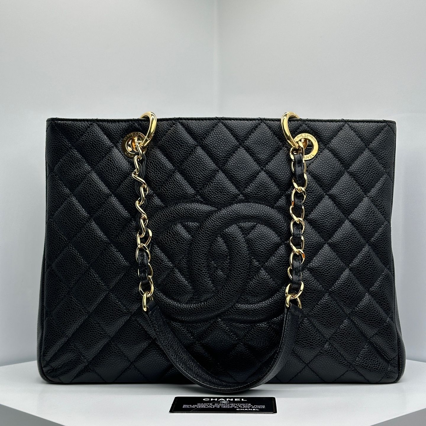 CHANEL Grand Shopping Shoulder Bag Chain Bag Black Caviar Gold 16 Series A50995