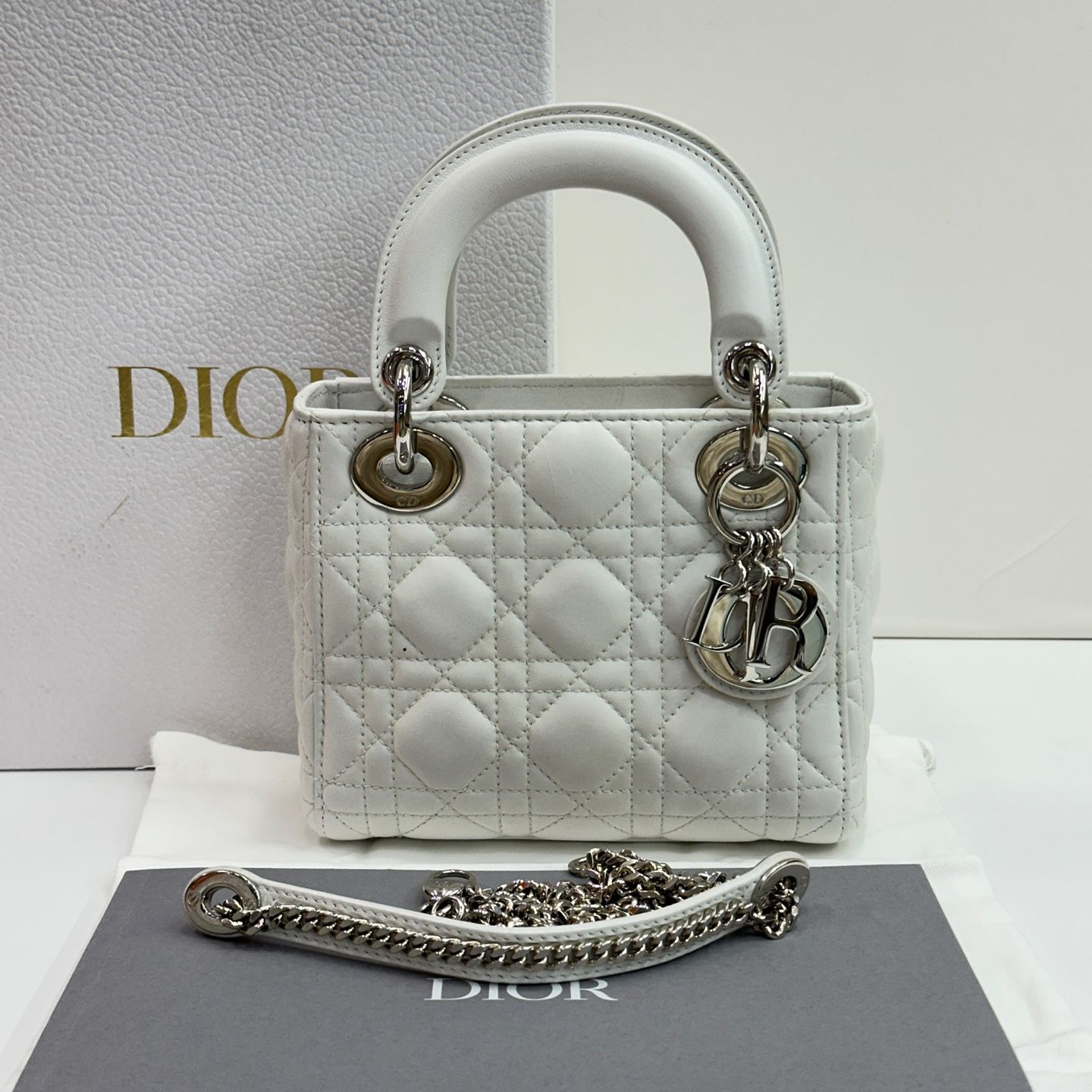 Dior Lady Mini White M0505