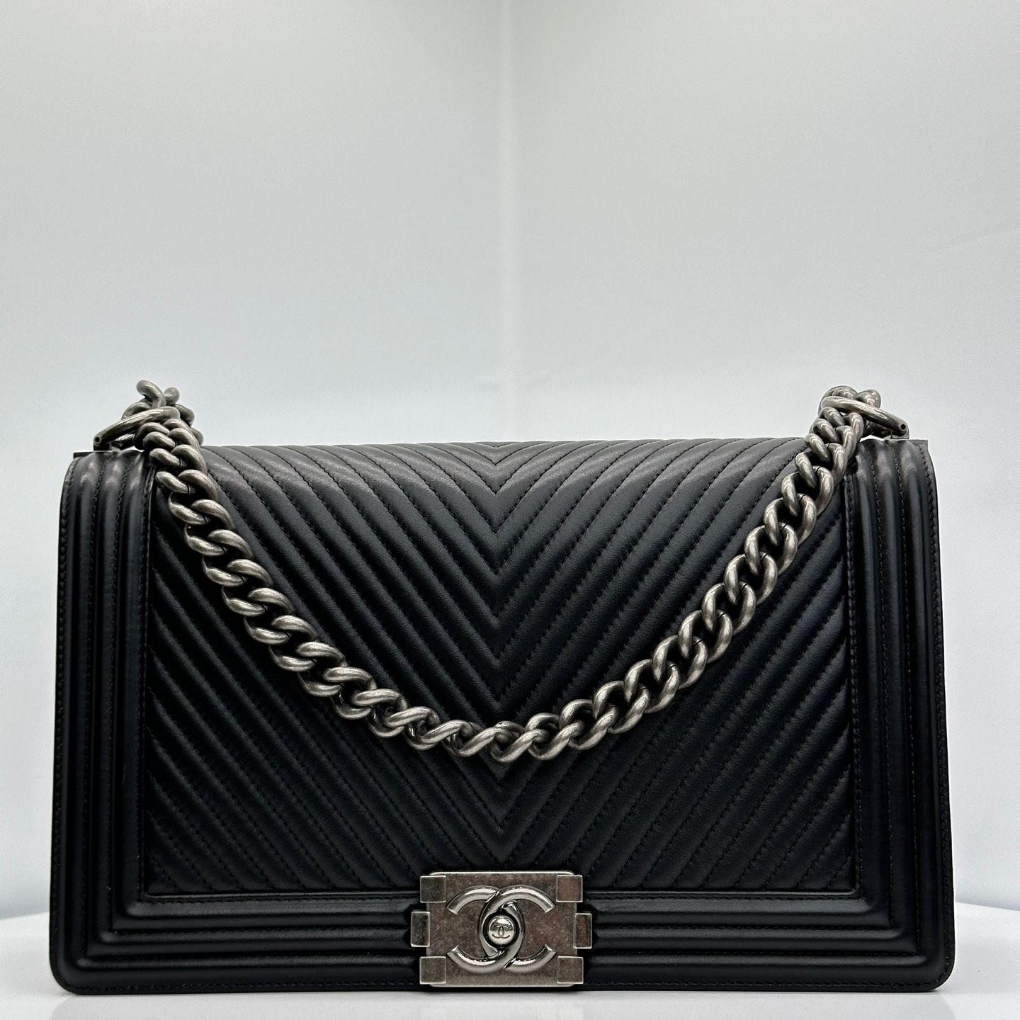 CHANEL Chevron Boy Bag Black Large Black Lambskin 20 Series SKU123456