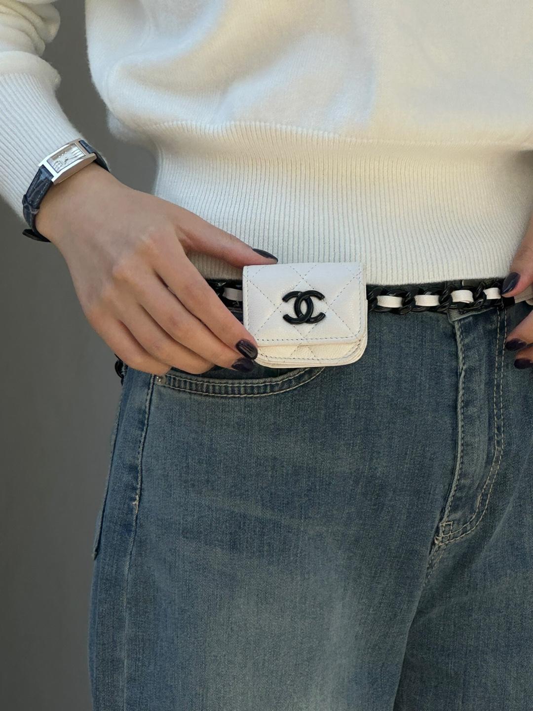 CHANEL White iPod Case Belt Bag 3VCHB24165