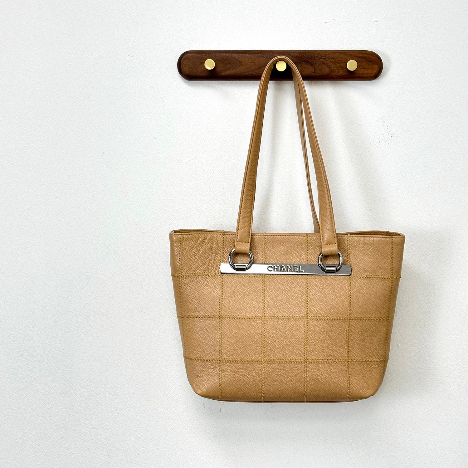 CHANEL Beige Stitch Choco bar Shoulder Bag 3VCHB29550