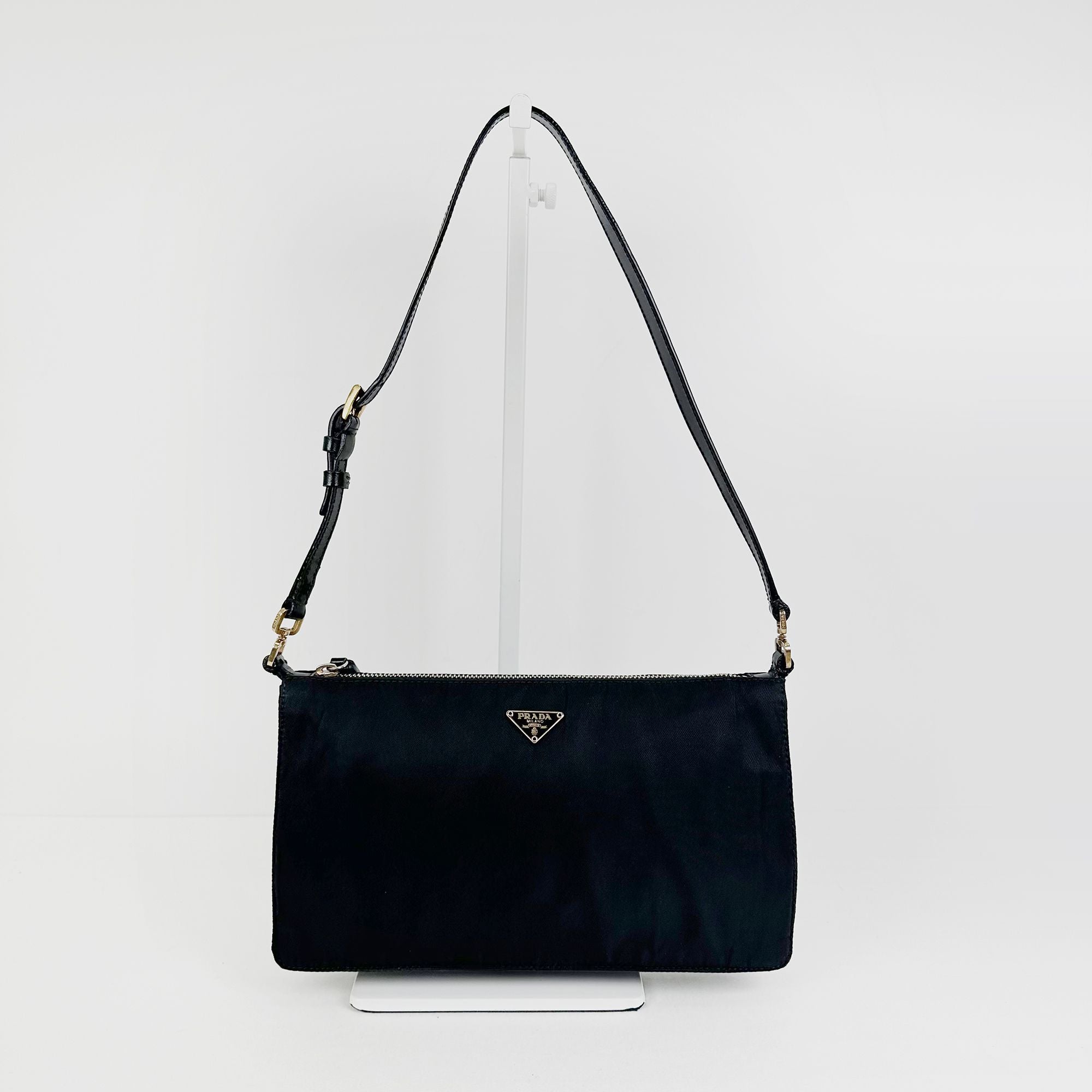 Prada Vintage Black Pocono Leather Strap Luxury Shoulder Bag 4VPRB14957