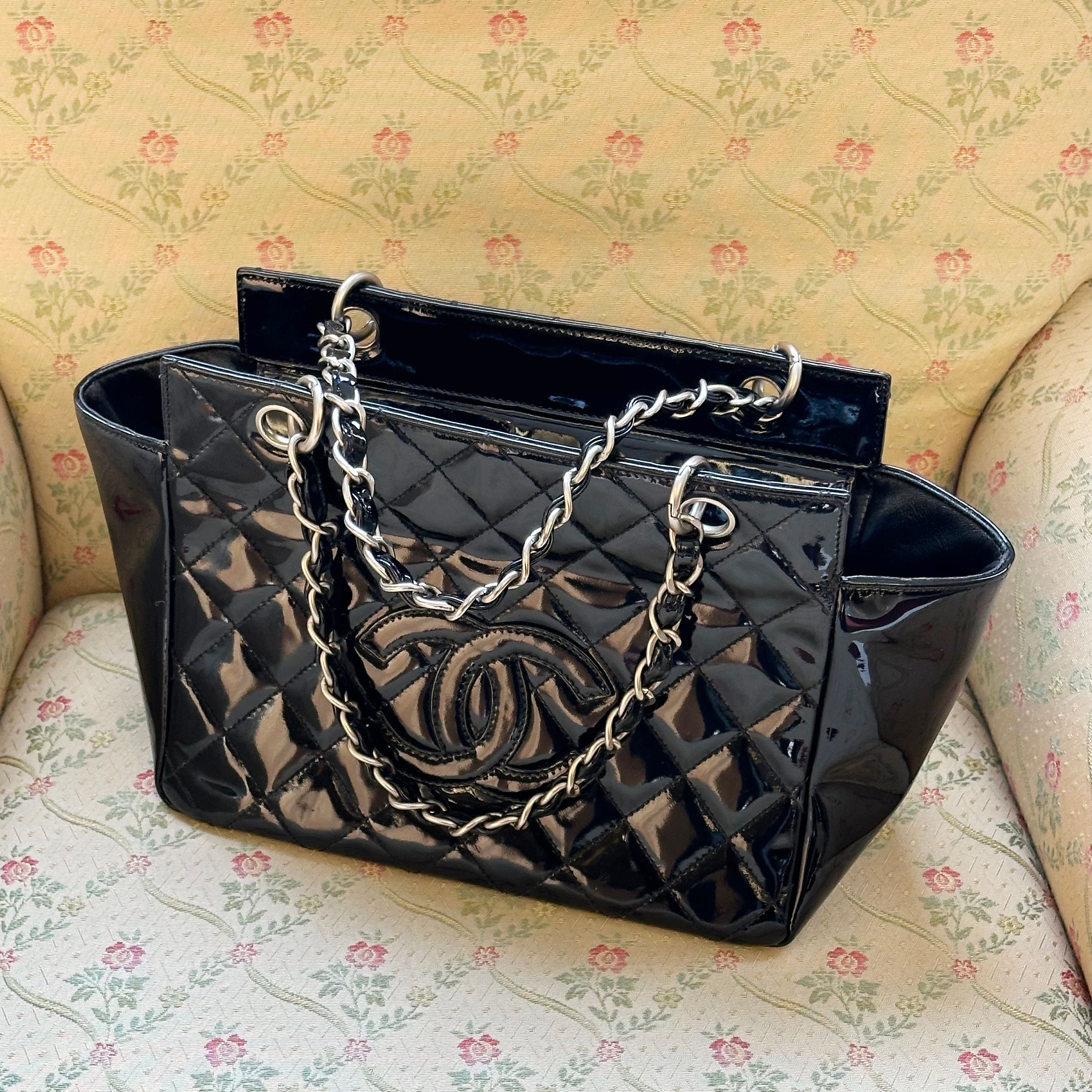 CHANEL Coco Basic Square Silver Chain Tote Luxury Bag 4VCHB20980
