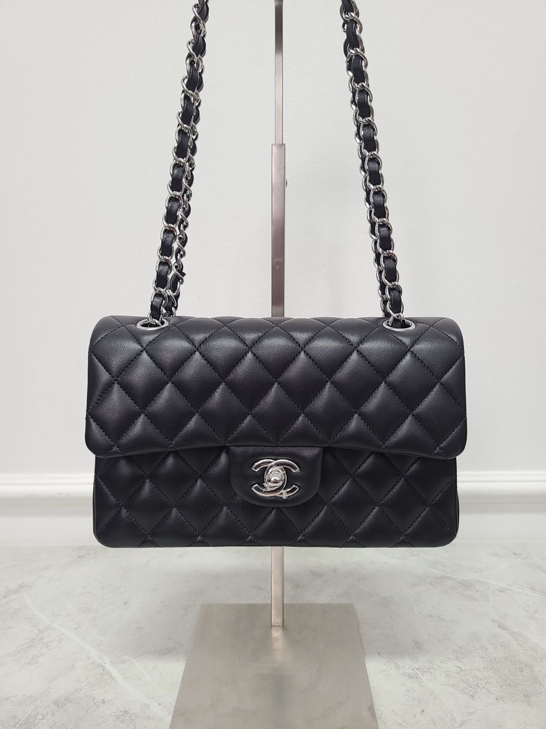 CHANEL Classic Small Lambskin Wallet with Black CC Logo - Black OS SKU